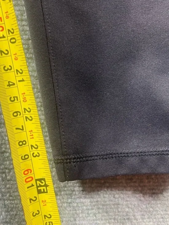 Carhartt Black Leggings with Side Utility Pockets - Picture 6 of 9